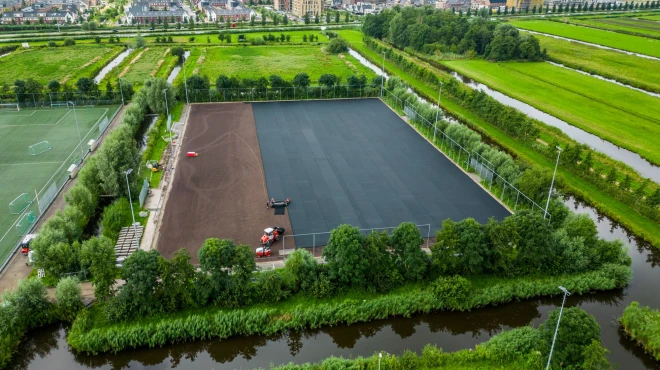 Kunstgrasveld SV Donk luchtfoto
